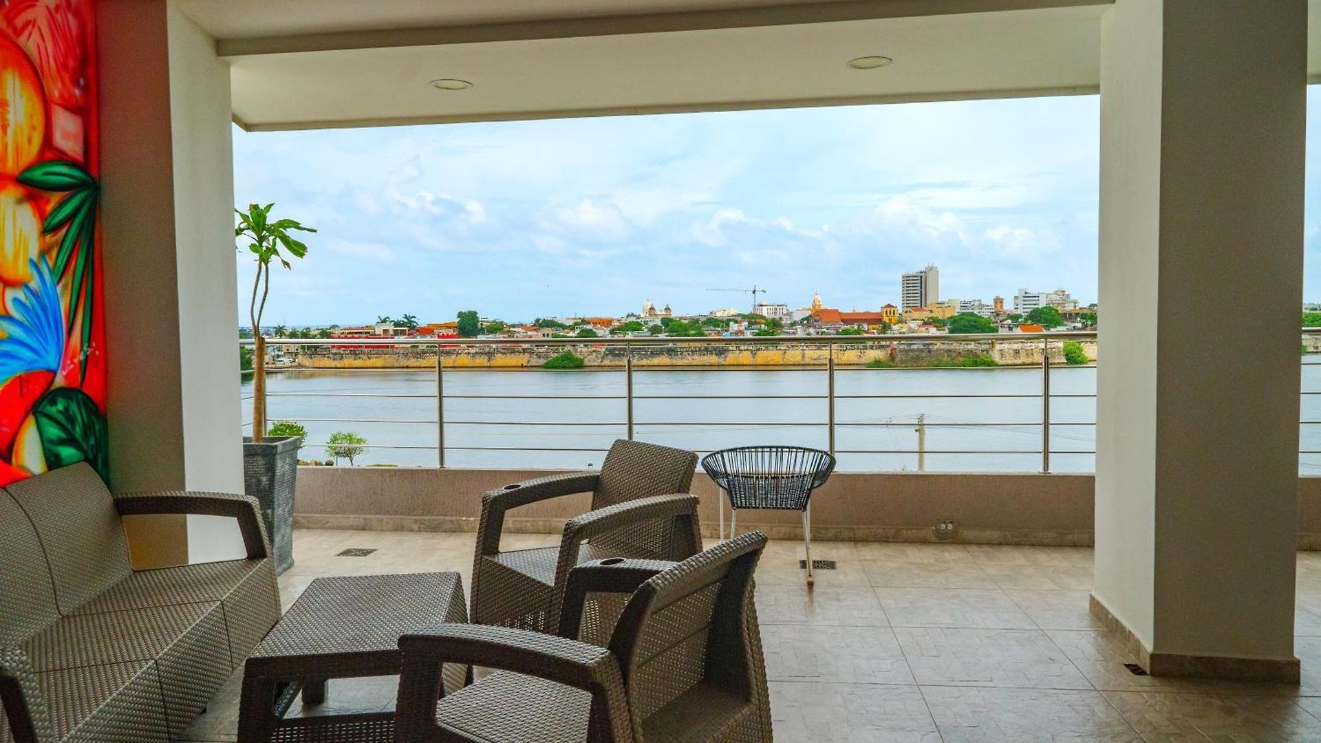 Apartamento Con Balcon Cerca Al Centro *