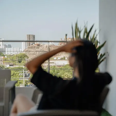 Con Balcon Cerca Al Centro Apartamento